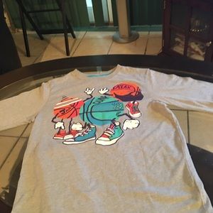 Old Navy Tee shirt Large for boys